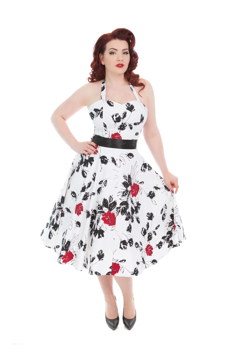 Robe PinUp rétro H&R LONDON blanche décorée de roses rouges