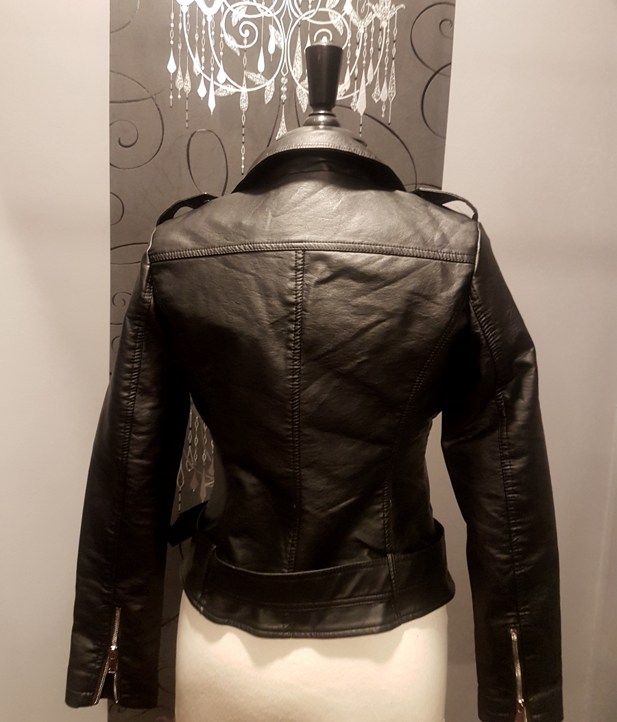 Perfecto rock femme en simili cuir noir Perfecto rock femme en simili cuir noir
