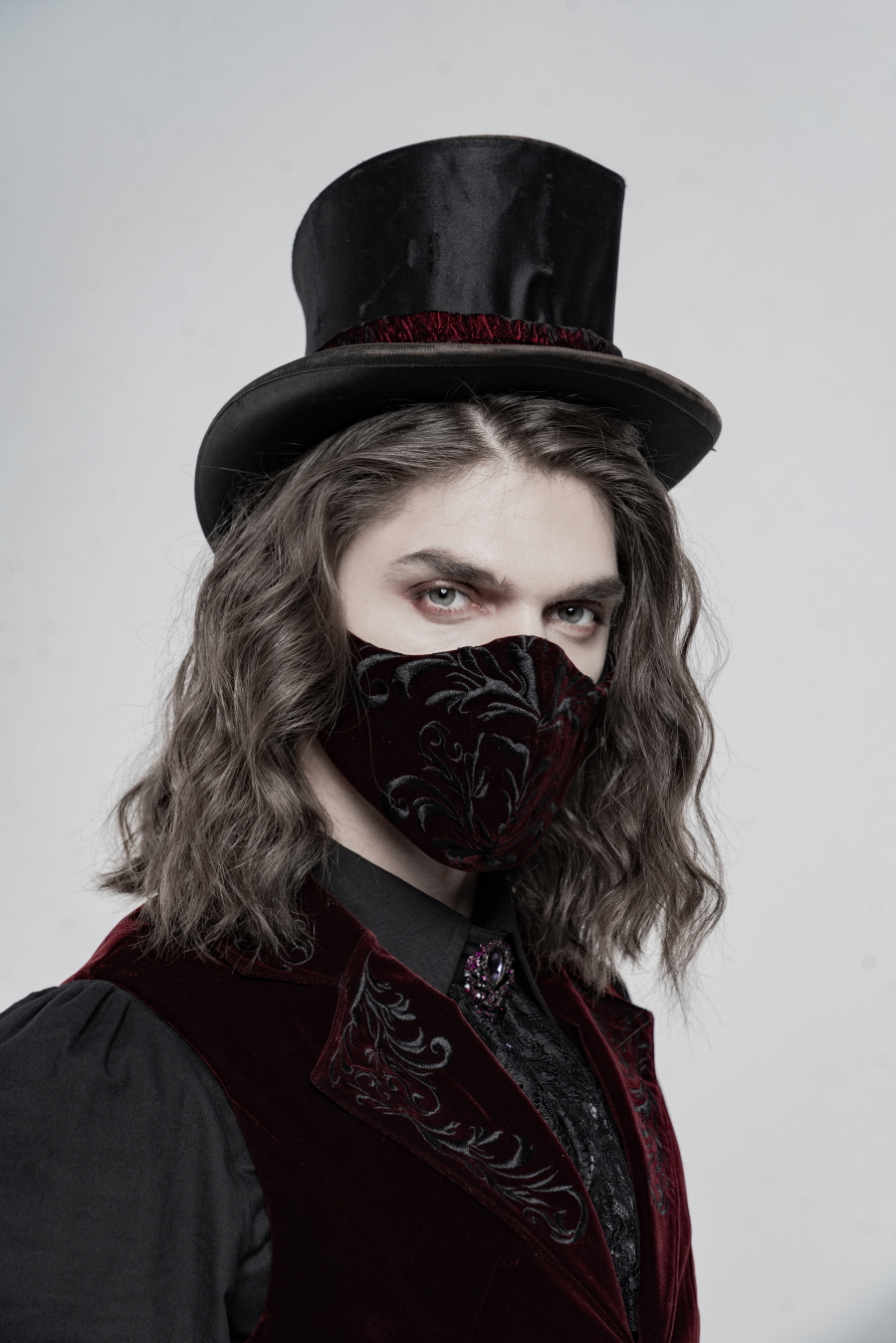 photo n°2 : Masque gothique en velours