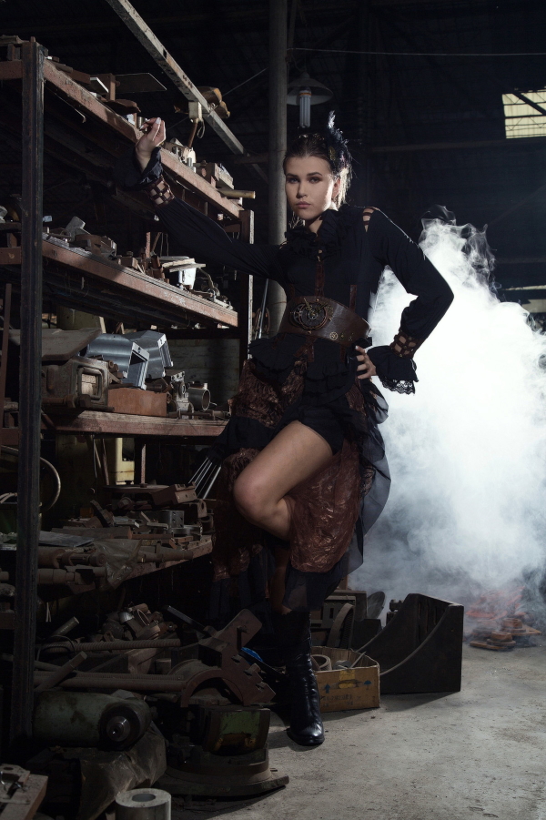 photo n°4 : Longue jupe steampunk RQ-BL