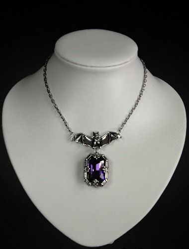 photo n°2 : Pendentif  gothique 'night wishper'