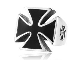 Bague gothique 'black iron cross'