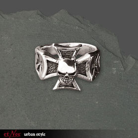 Bague gothique en argent 925 ETNOX 'iron cross skull'
