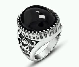 Bague gothique noire