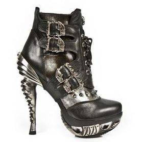 Bottines gothiques cuir NEW ROCK 'magneto'