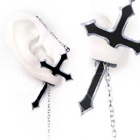 Boucle d'oreille ALCHEMY GOTHIC 'impalare cross'