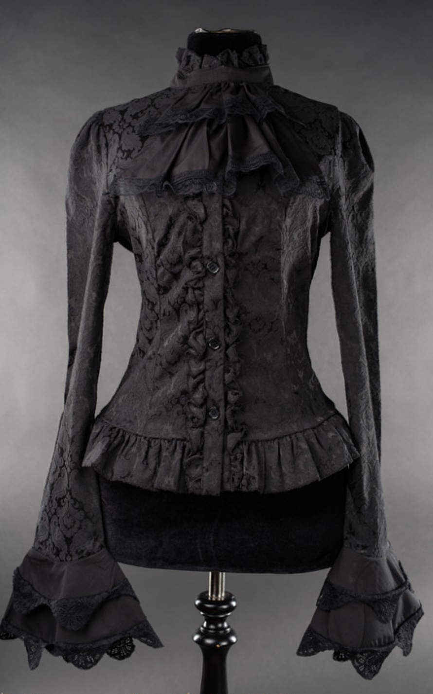 photo n°2 : Chemisier baroque noir