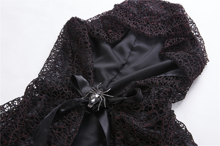 photo n°9 : Cape DARK IN LOVE ' arachnée'