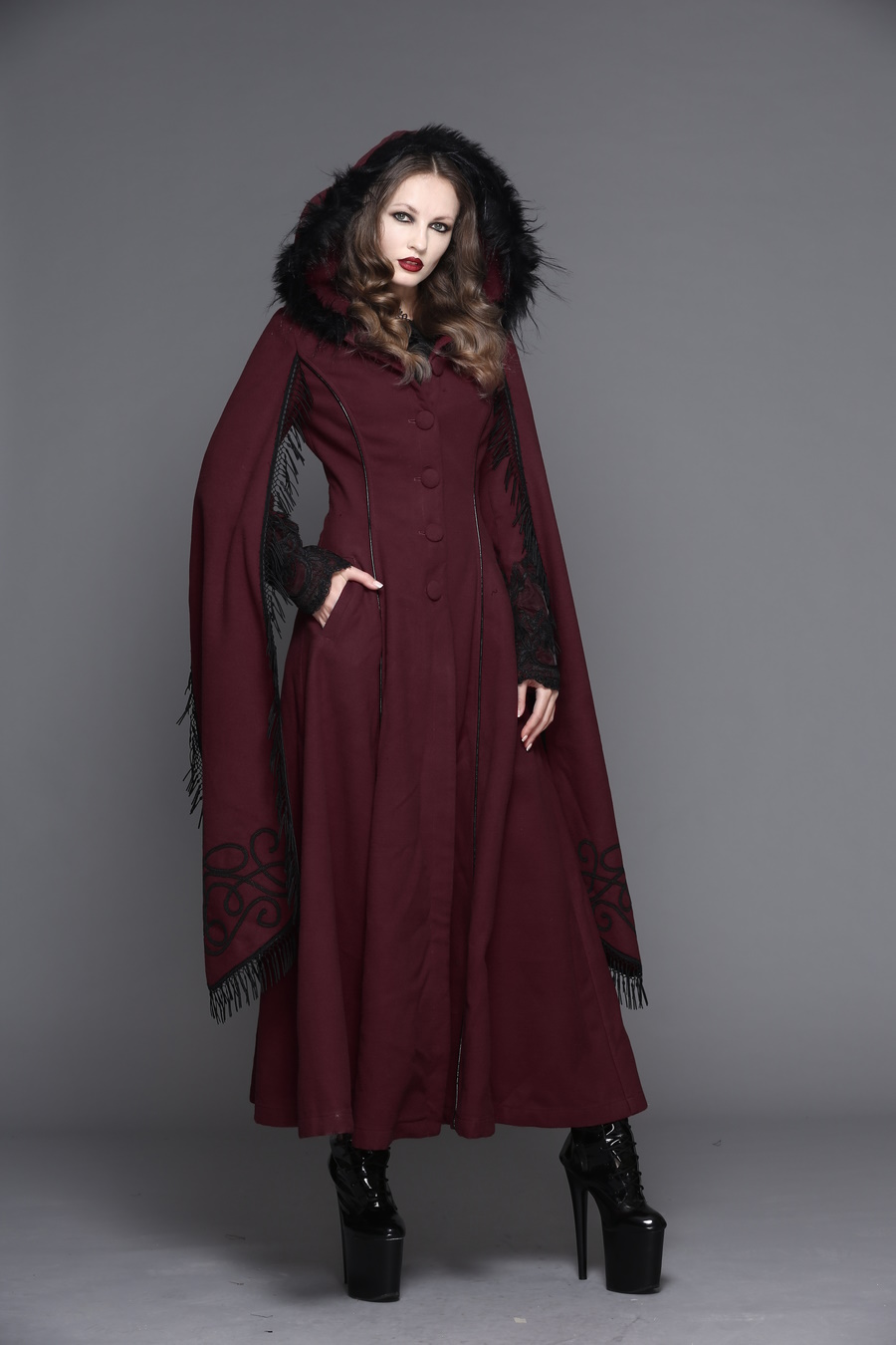 Long manteau gothique femme 'red witch'