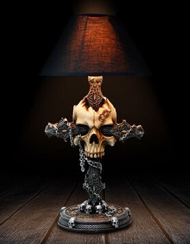 Lampe gothique 'Crâne & Crucifix' Nemesis Now
