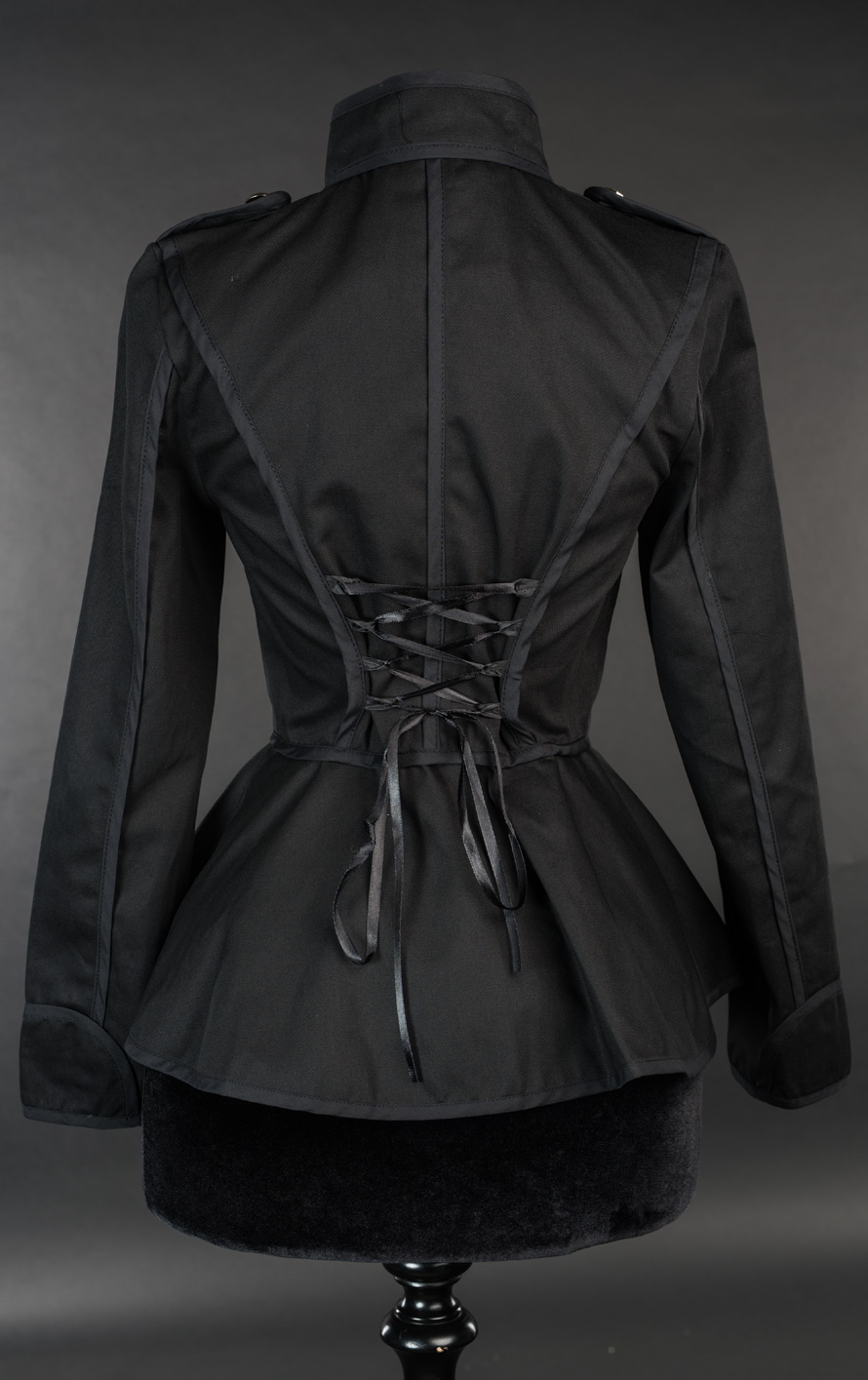 photo n°3 : Veste gothique femme DRACULA
