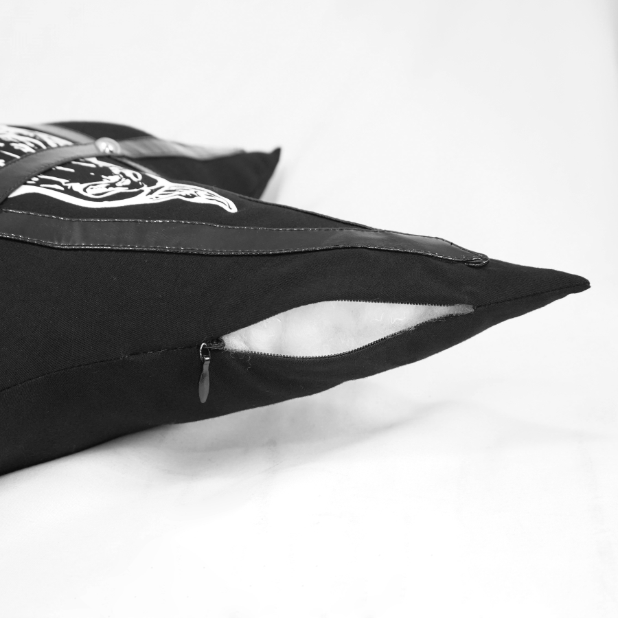 photo n°5 : Coussin pentagramme DEVIL FASHION