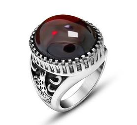 Bague gothique rouge