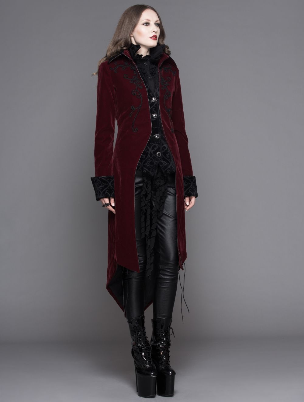 Veste gothique femme queue de pie en velours bordeaux DEVIL FASHION