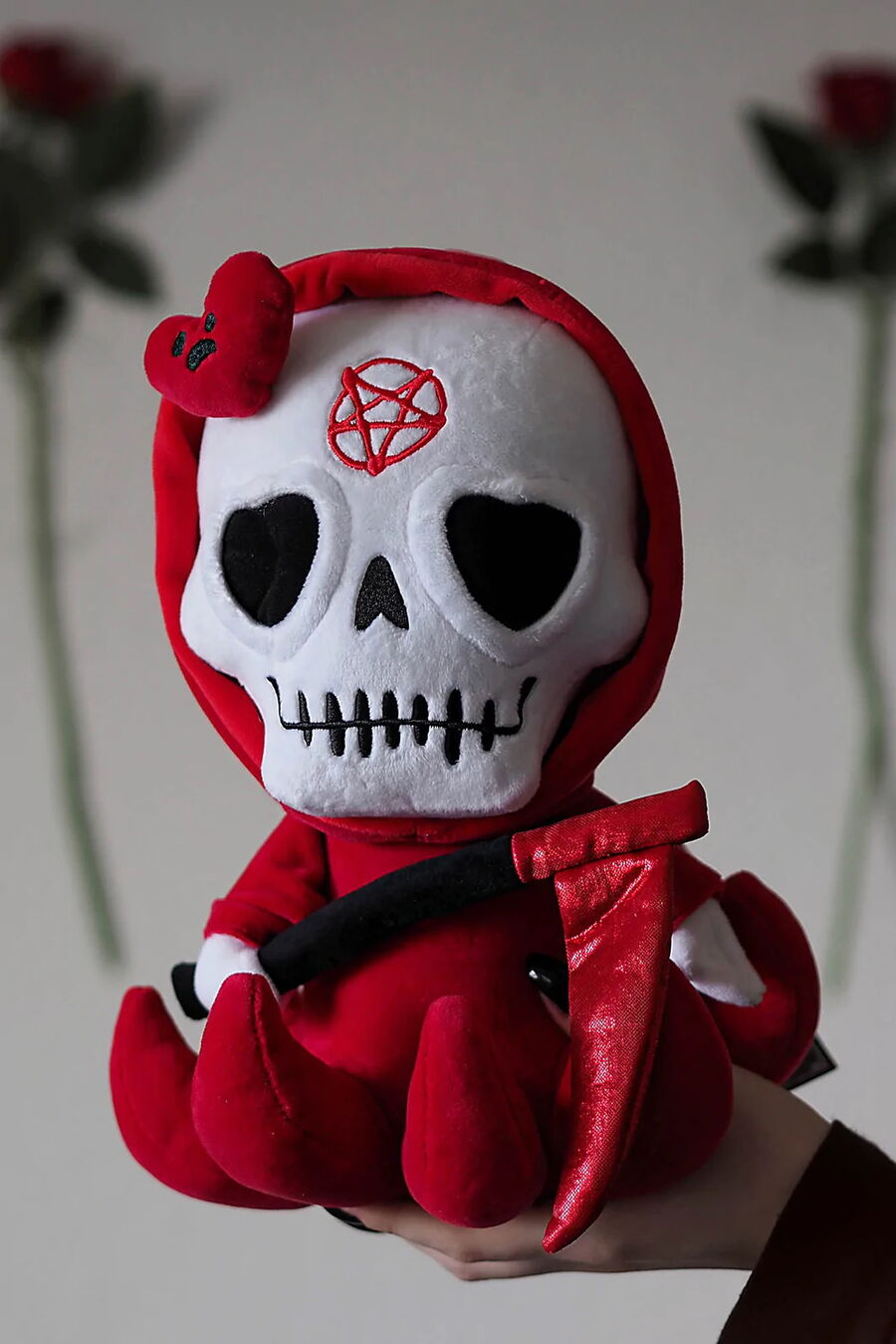 photo n°3 : Peluche KILLSTAR 'Grim Reaper secret ritual'