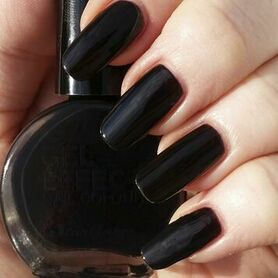 Vernis à ongles noir ' Evil gel effect'