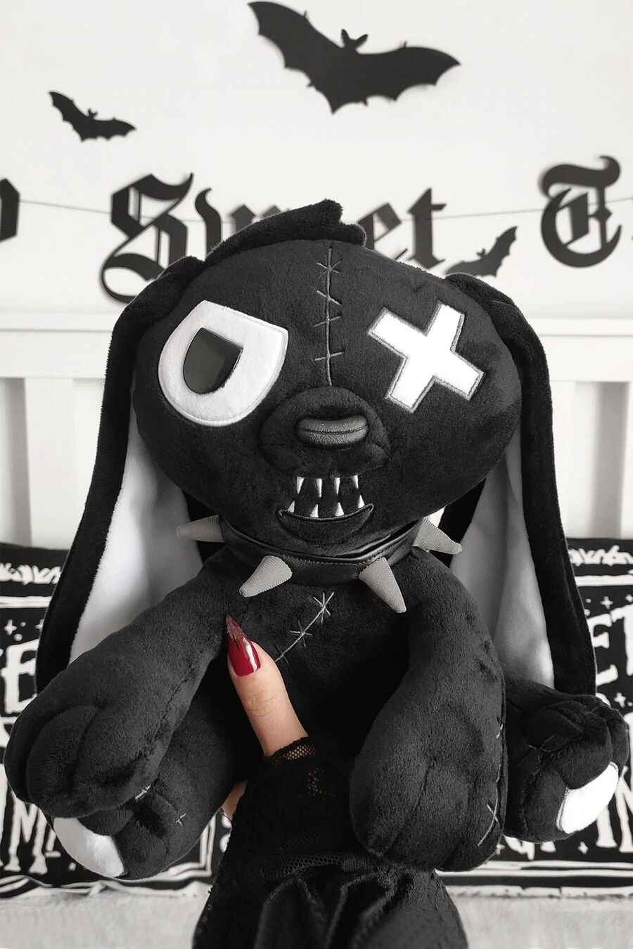 photo n°3 : Peluche KILLSTAR 'Hex Hopper'