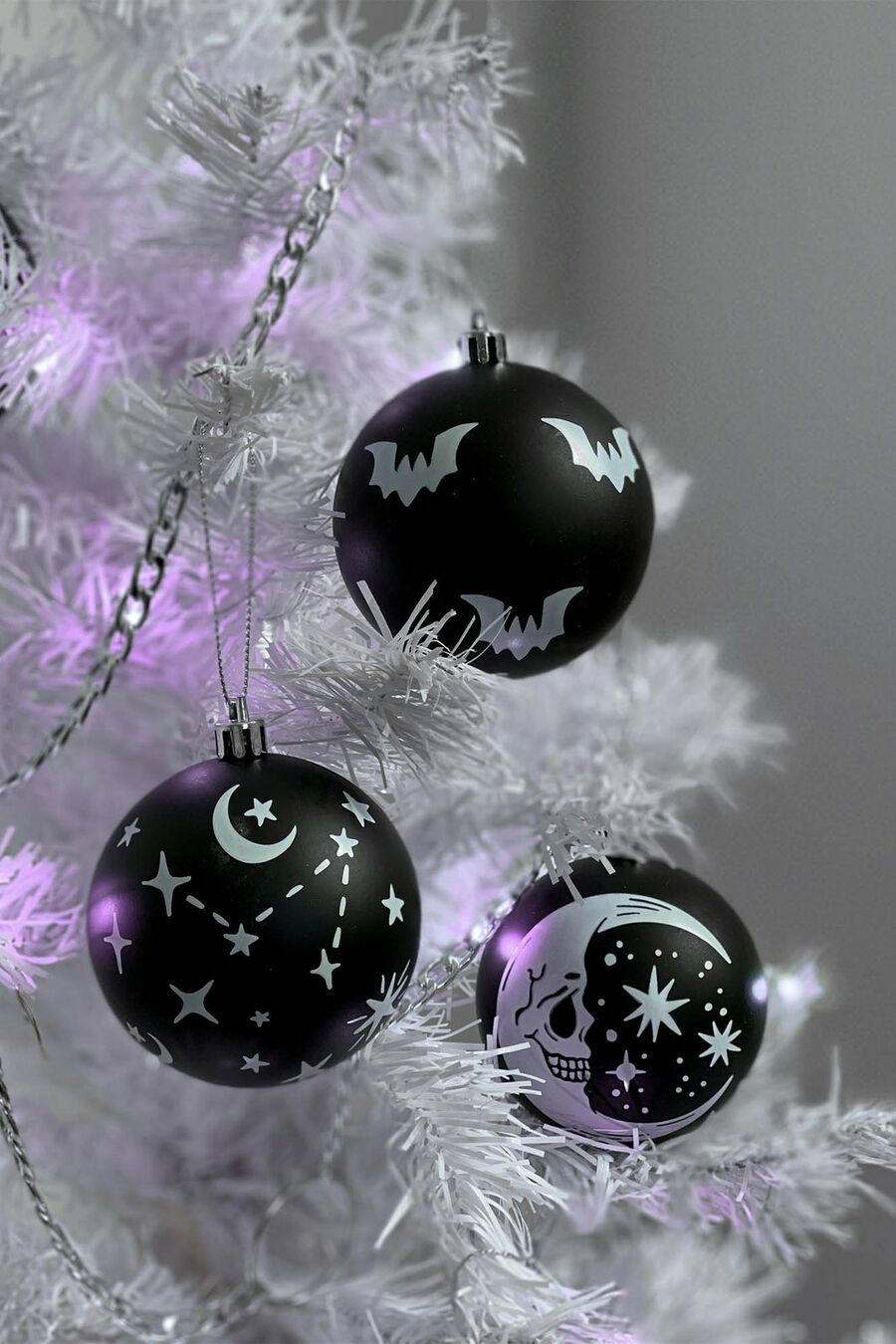 photo n°2 : Coffret boules de Noël gothiques KILLSTAR