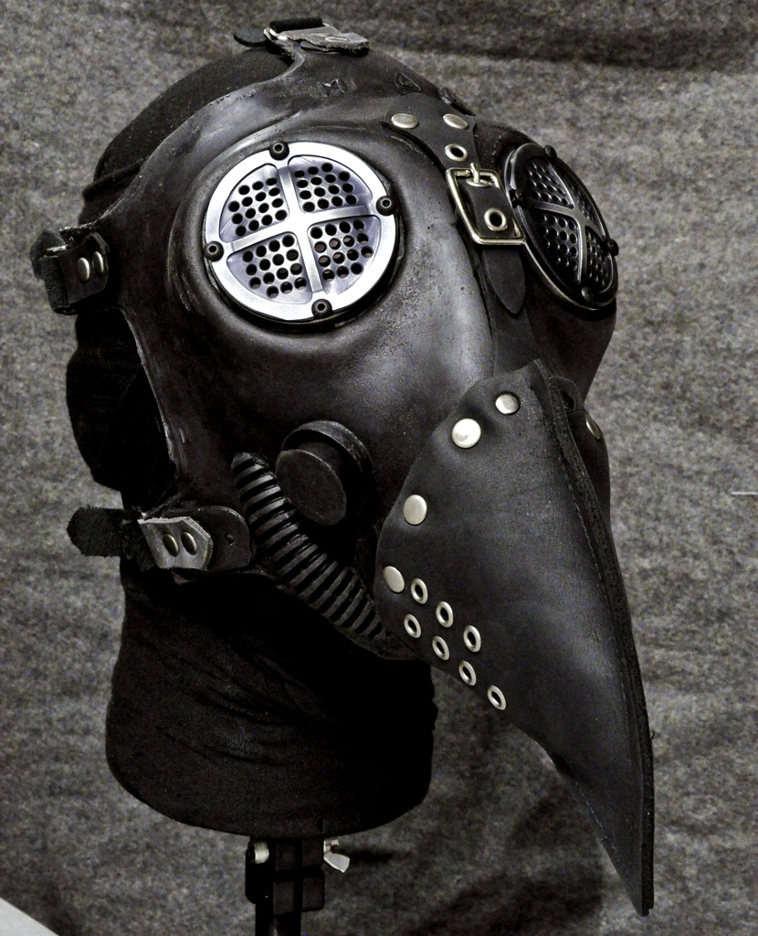Masque à gaz steampunk intégral en silicone et cuir médecin contre la peste