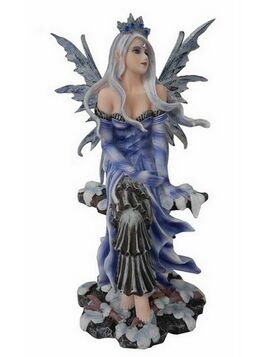 Figurine fée gothique 'hagentha'