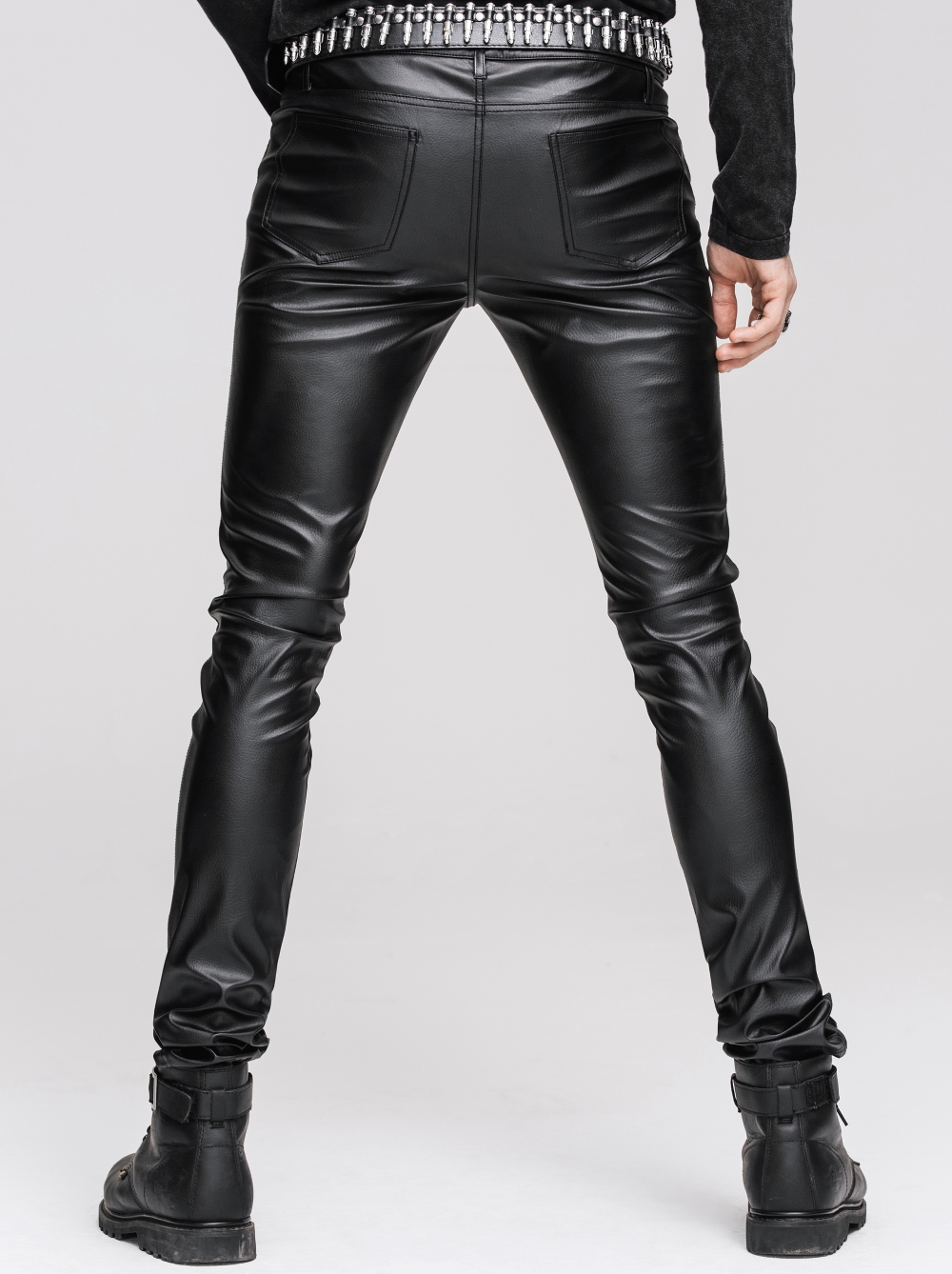 Pantalon gothique homme look cuir noir devil fashion coupe près du