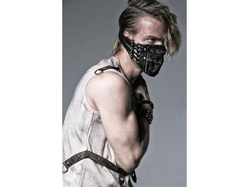 photo n°3 : Masque gothique en cuir noir