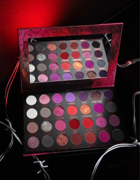 Tainted - Palette d'ombres &agrave; paupi&egrave;res - Jolie Beauty