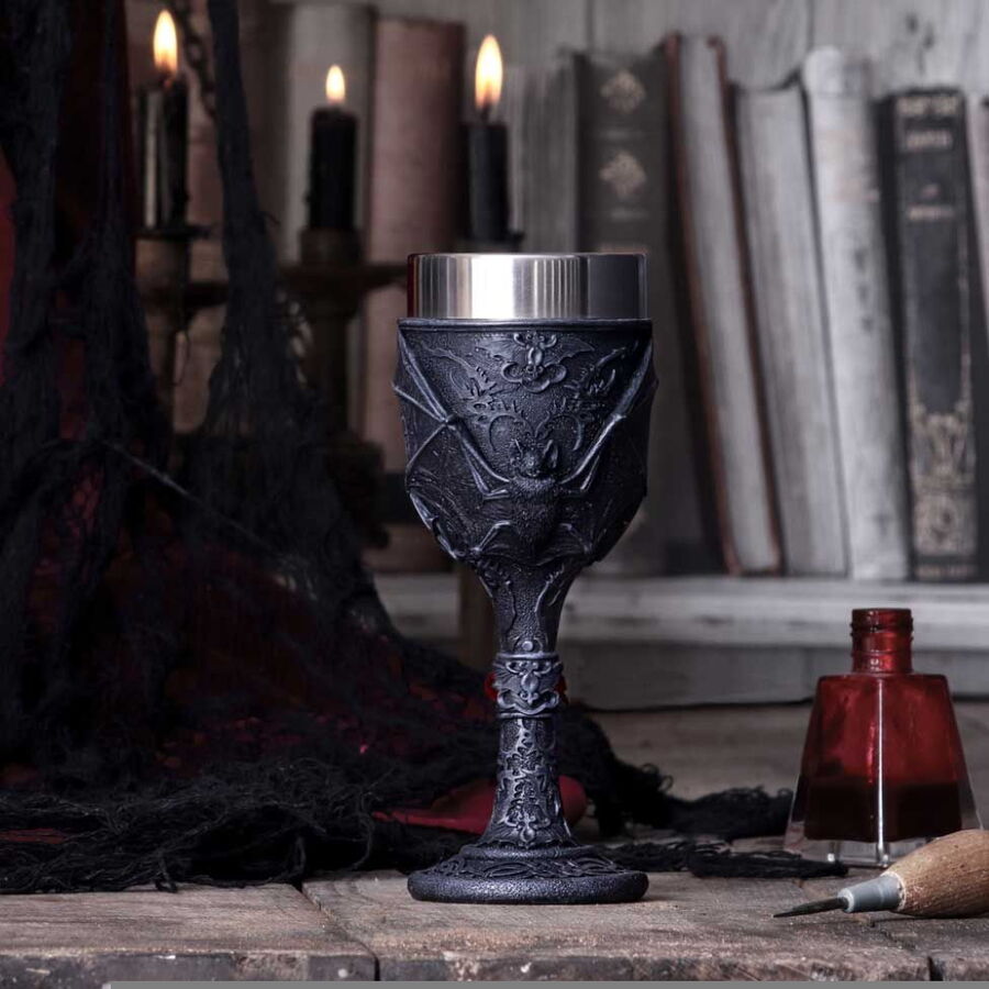 photo n°5 : Ciboire vampire 'Dark Fang'