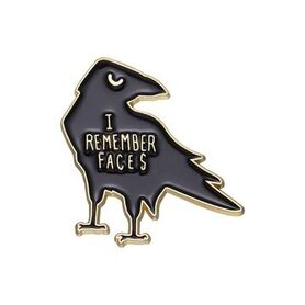 Pin's Gothique Corbeau I Remember Faces
